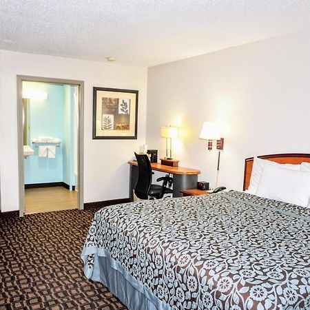 Days Inn By Wyndham Augusta Wheeler Road Exteriér fotografie