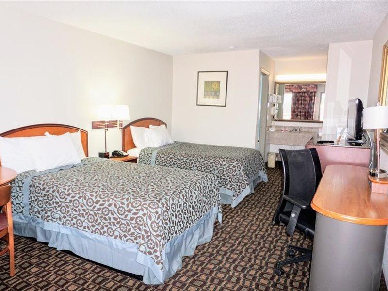 Days Inn By Wyndham Augusta Wheeler Road Exteriér fotografie