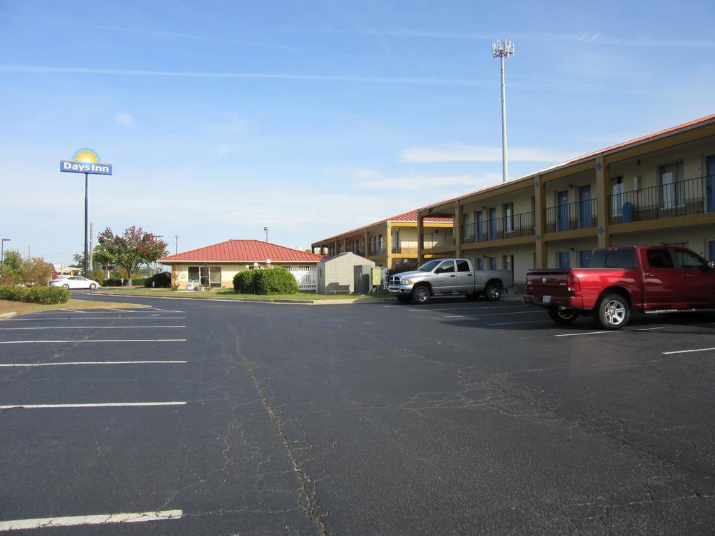 Days Inn By Wyndham Augusta Wheeler Road Exteriér fotografie