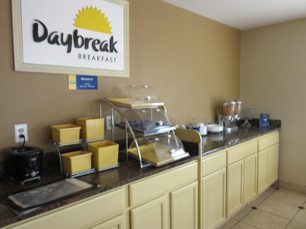 Days Inn By Wyndham Augusta Wheeler Road Exteriér fotografie