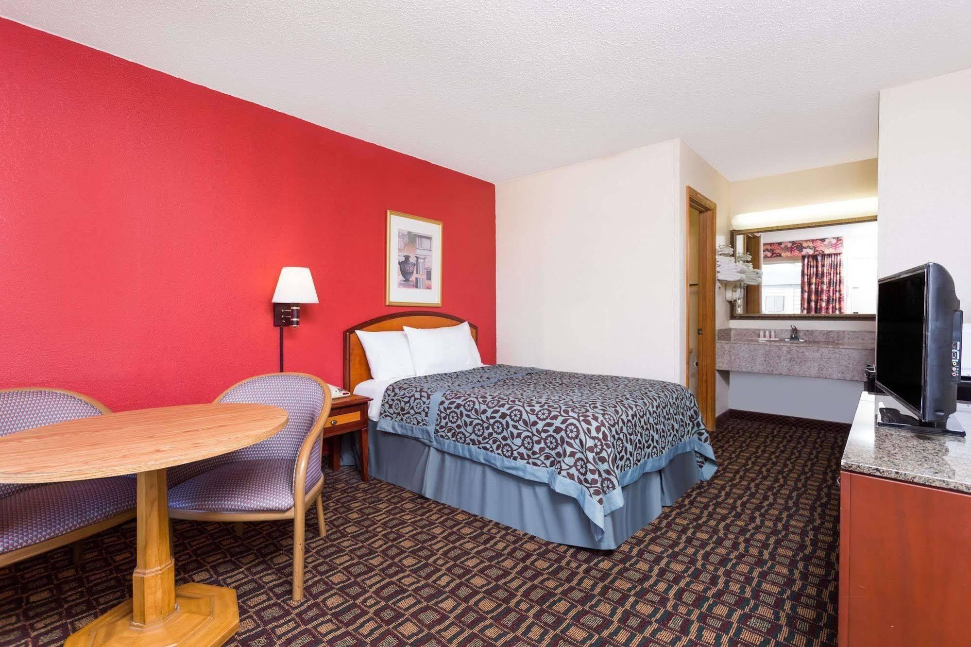 Days Inn By Wyndham Augusta Wheeler Road Exteriér fotografie