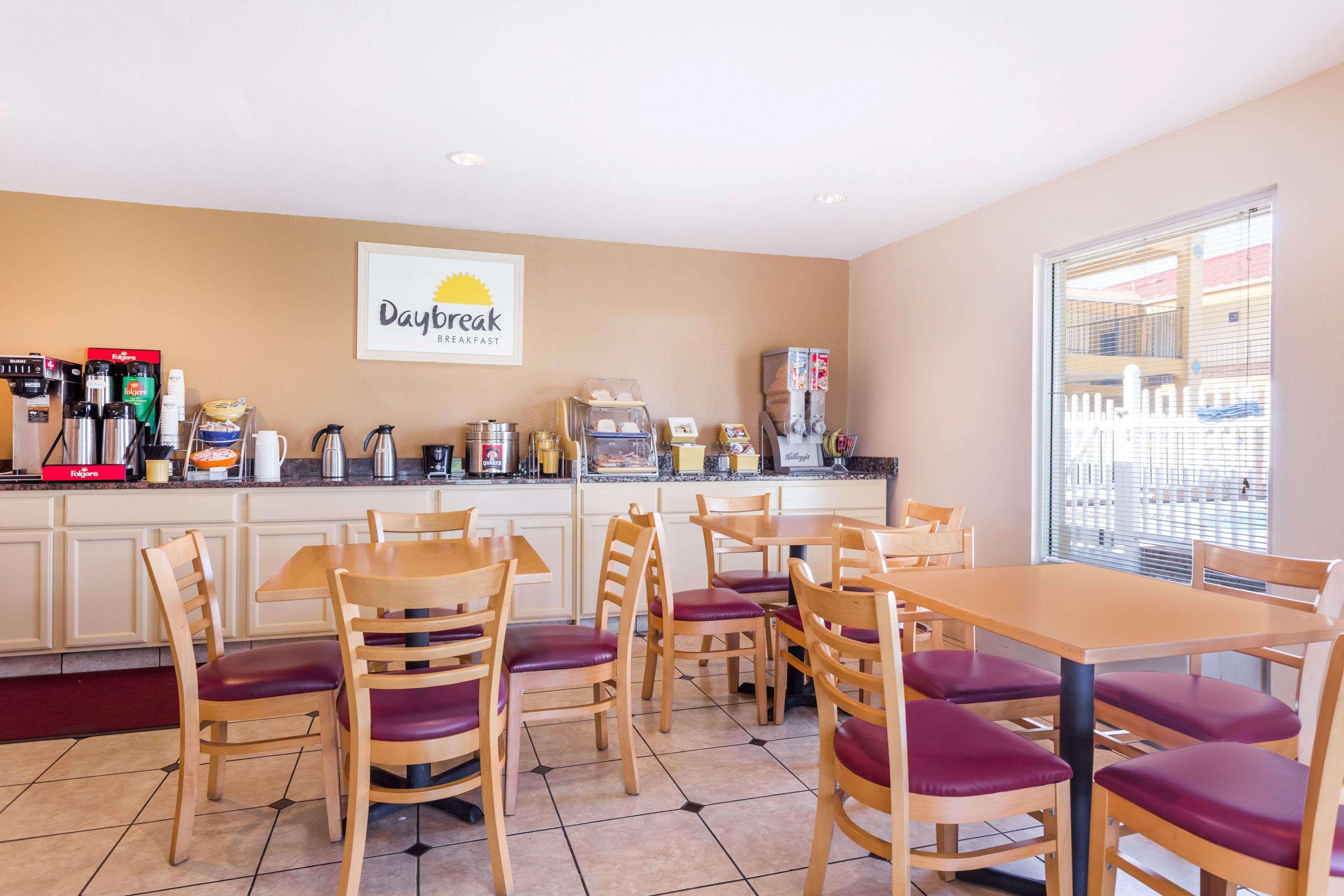 Days Inn By Wyndham Augusta Wheeler Road Exteriér fotografie