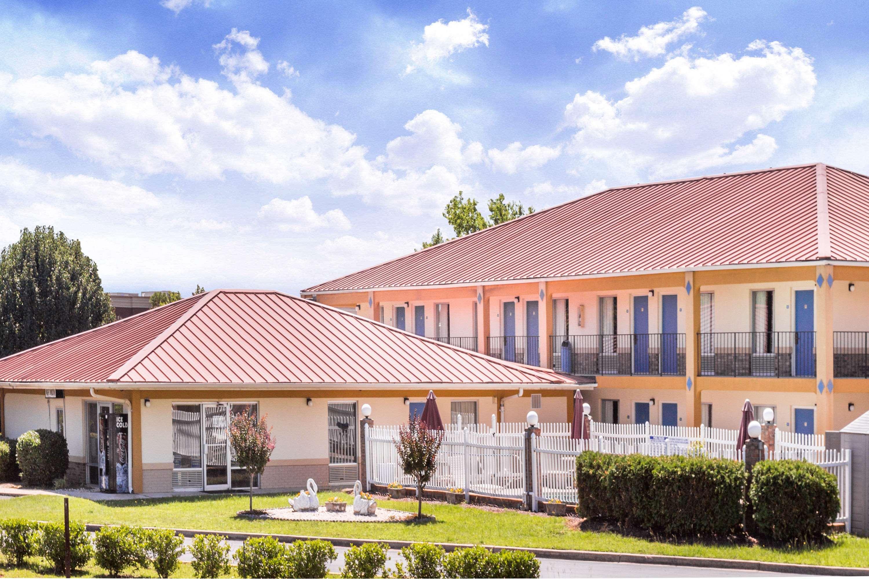 Days Inn By Wyndham Augusta Wheeler Road Exteriér fotografie