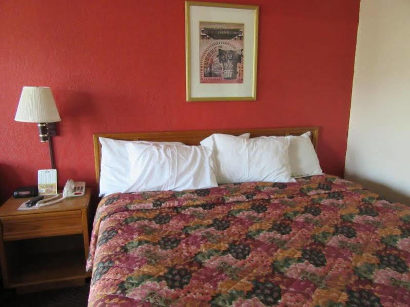 Days Inn By Wyndham Augusta Wheeler Road Exteriér fotografie