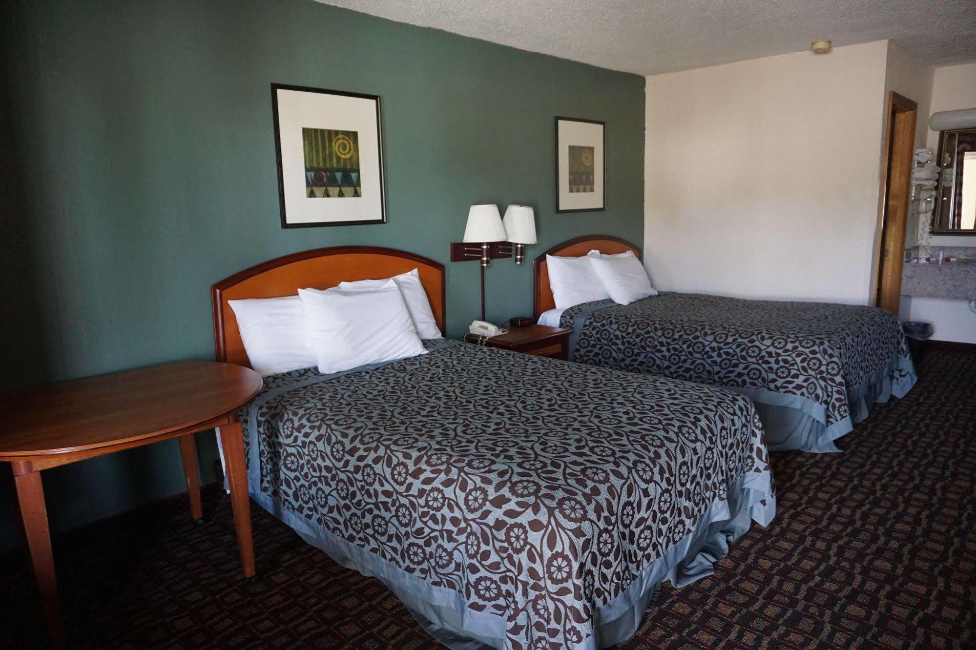Days Inn By Wyndham Augusta Wheeler Road Exteriér fotografie