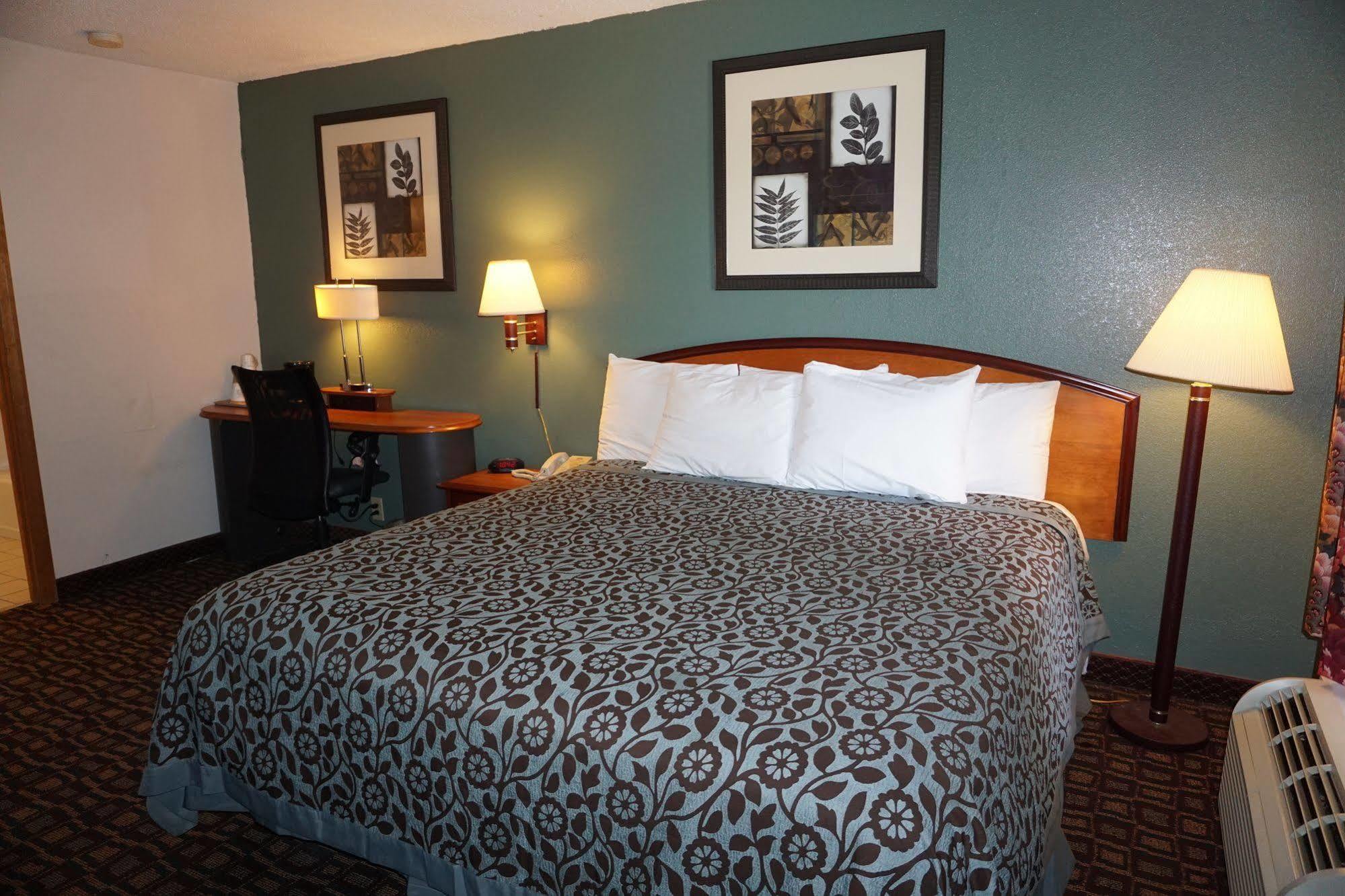 Days Inn By Wyndham Augusta Wheeler Road Exteriér fotografie