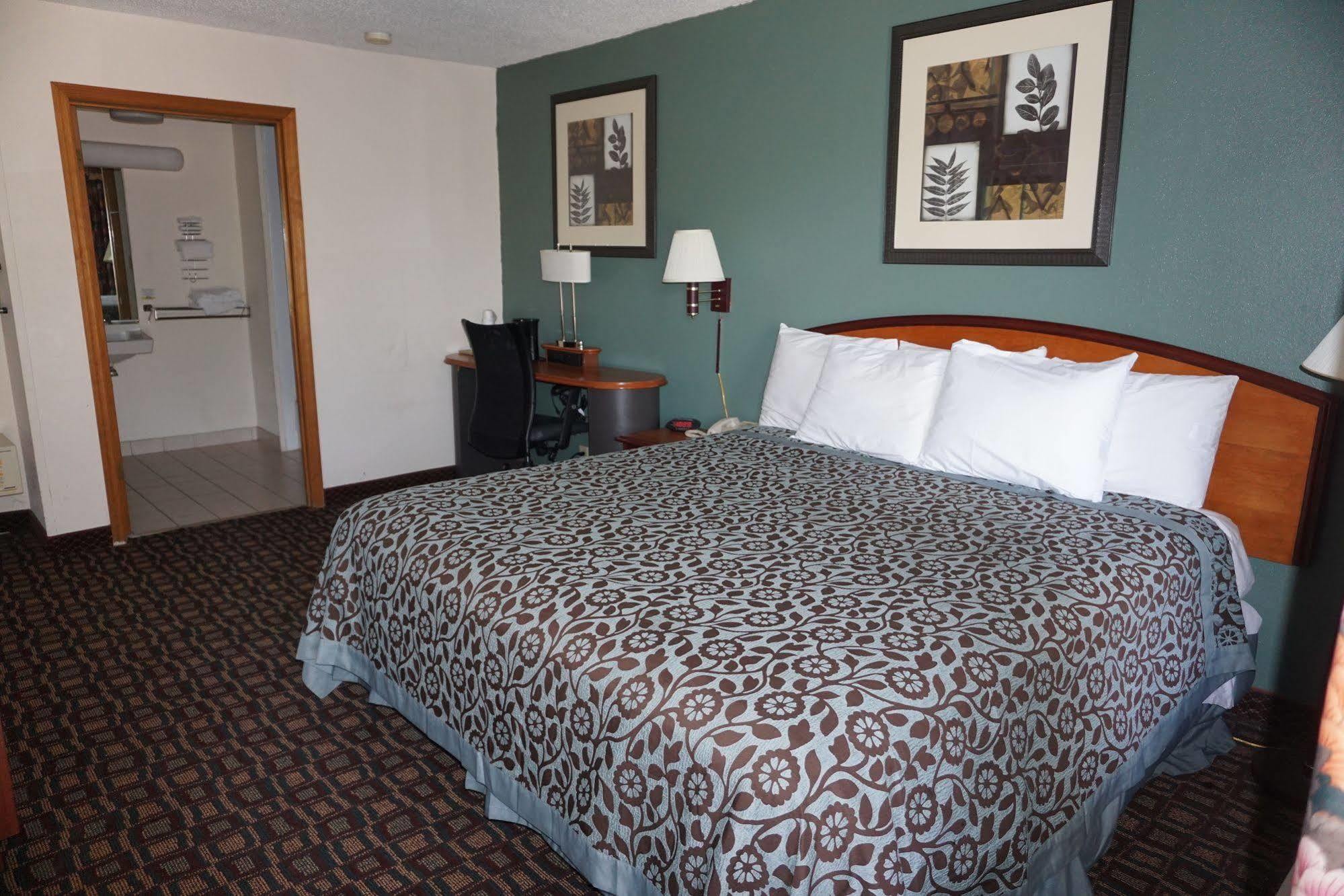Days Inn By Wyndham Augusta Wheeler Road Exteriér fotografie