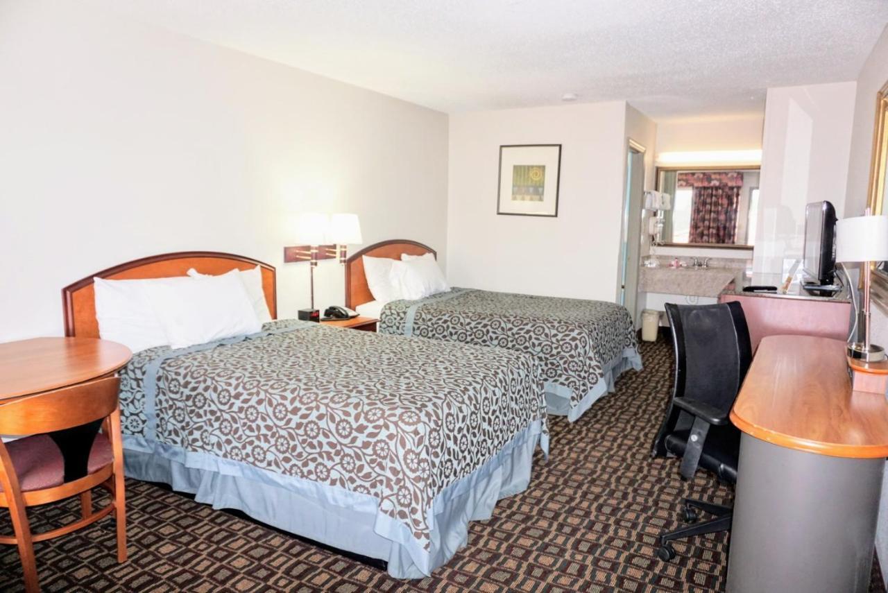 Days Inn By Wyndham Augusta Wheeler Road Exteriér fotografie